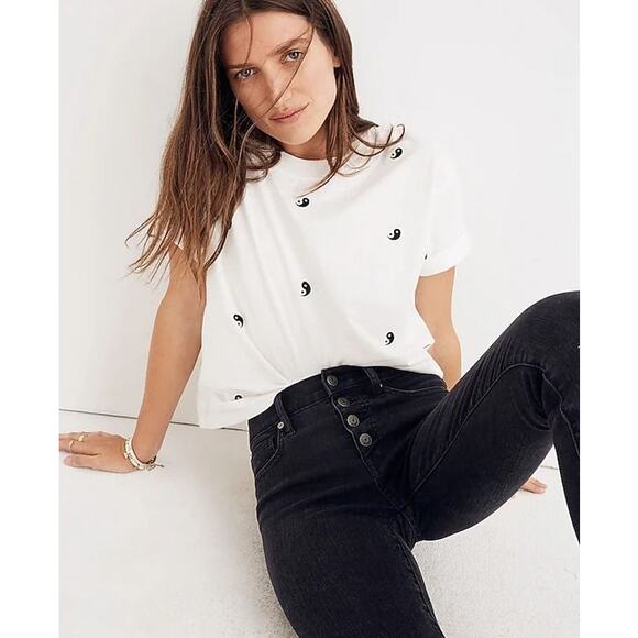 Madewell Petite 9" Mid-Rise Skinny Jean in Berkeley Black Button-Through Edition - Picture 3 of 16